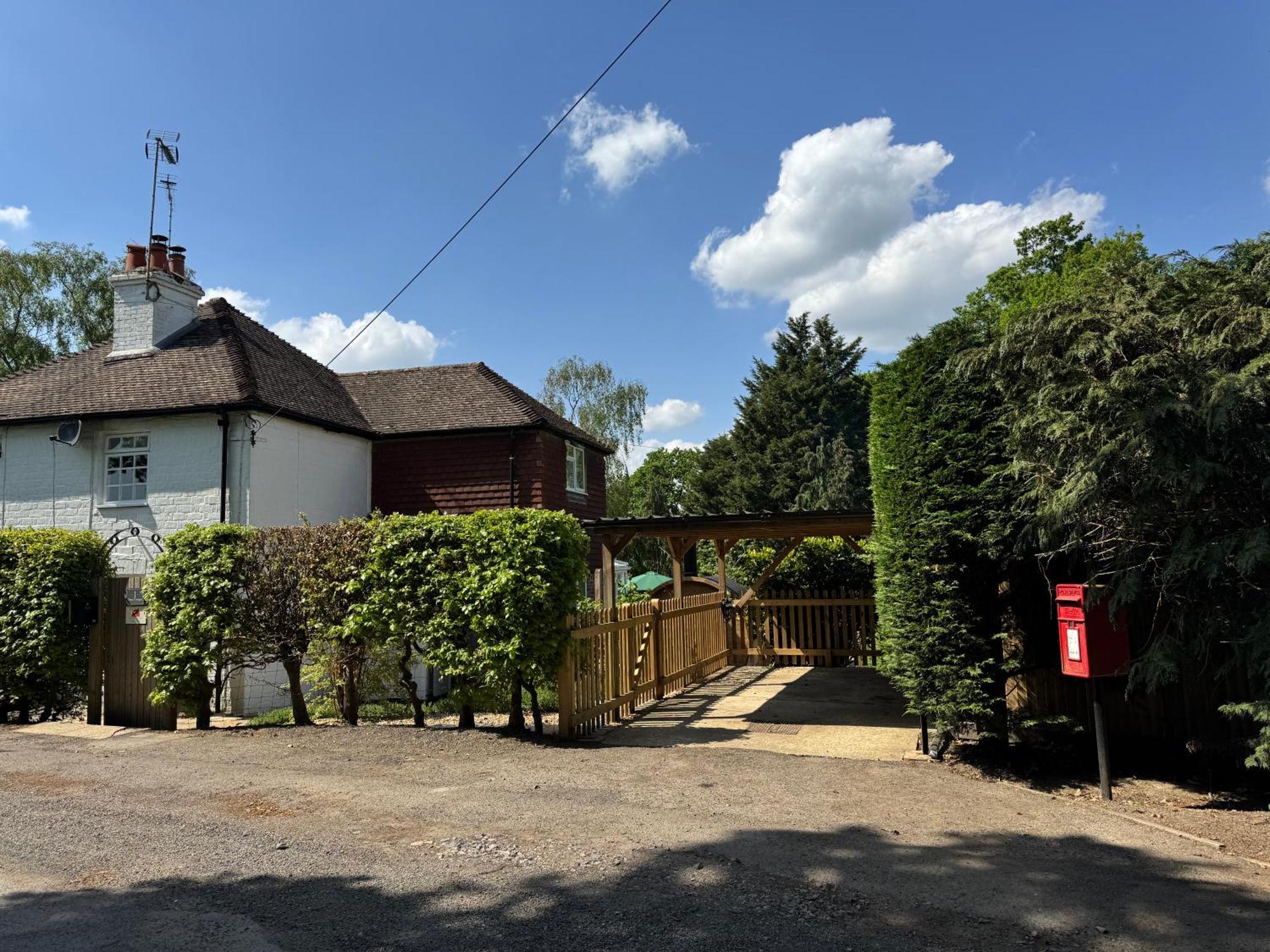 3 Bed Spa Cottage Southwater Exterior photo